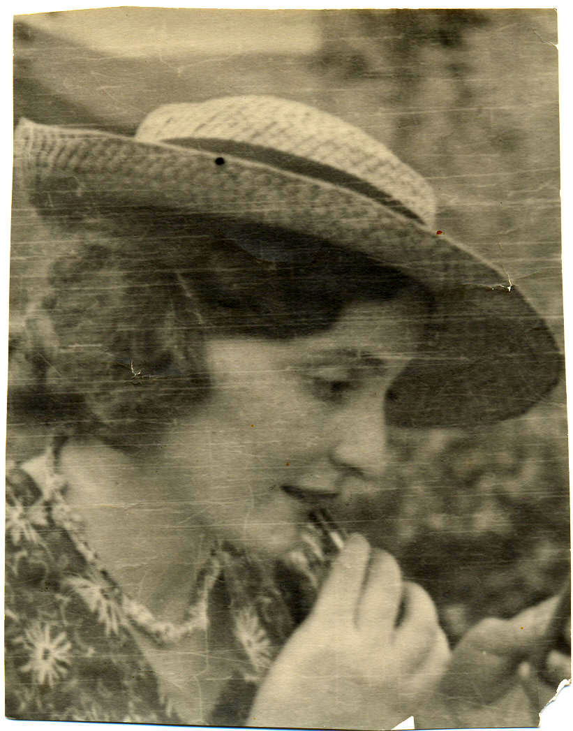 Tante Alya Tante Alya